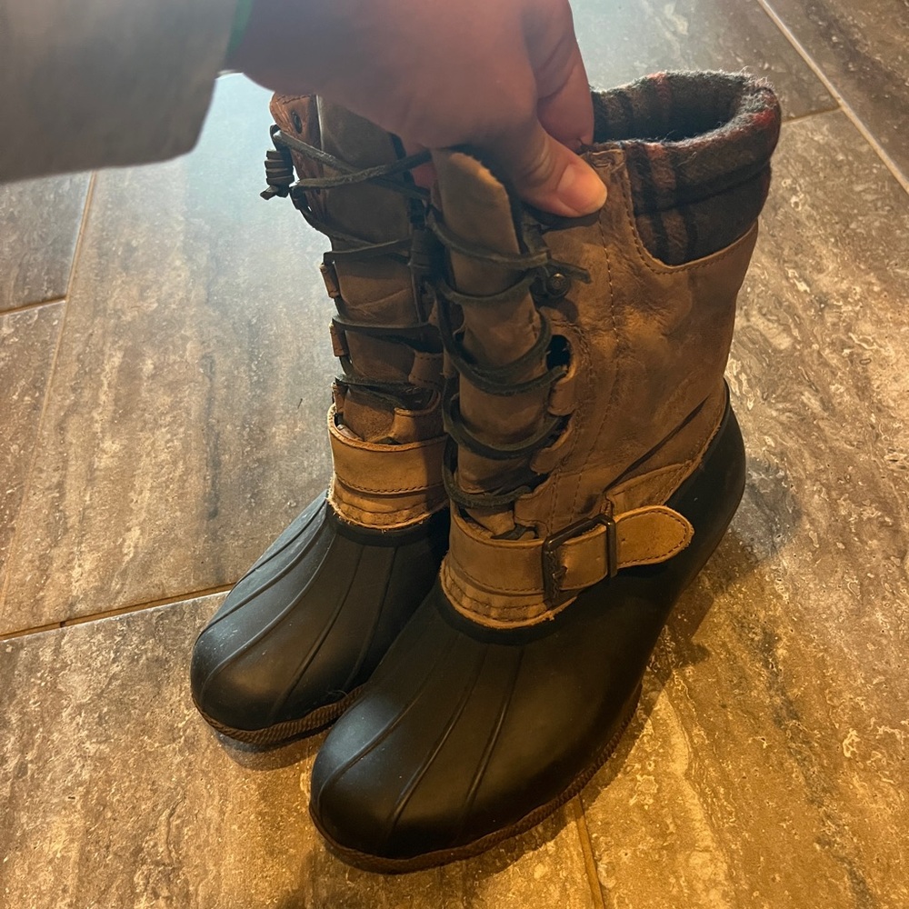 Women’s Sperry Duck Boots